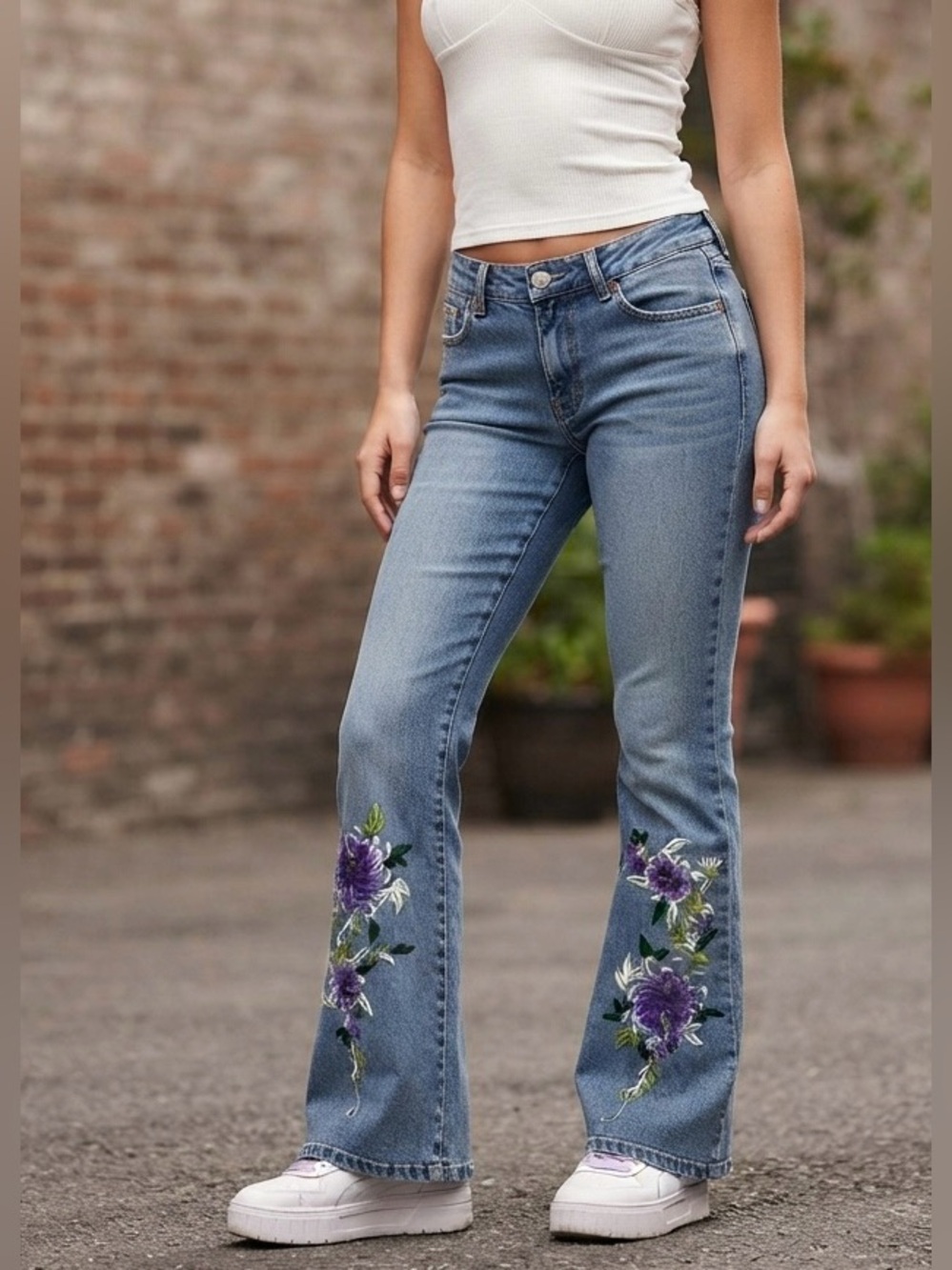 Angels Vintage 2000s Embroidered Flower Flare Leg Jeans Light Wash - Picture 8 of 10